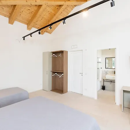 Bed & Breakfast Furria Vizzini